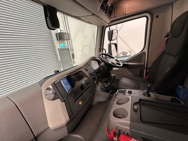DAF LF 210 Day Cab 4 Car Transporter