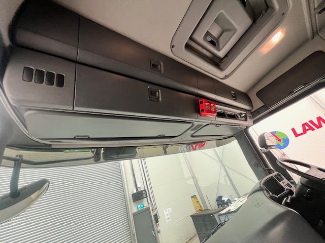 Scania G360 8×2 Sleeper Chassis Cab