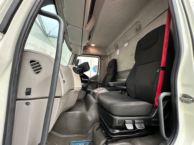 DAF LF 210 Day Cab 4 Car Transporter