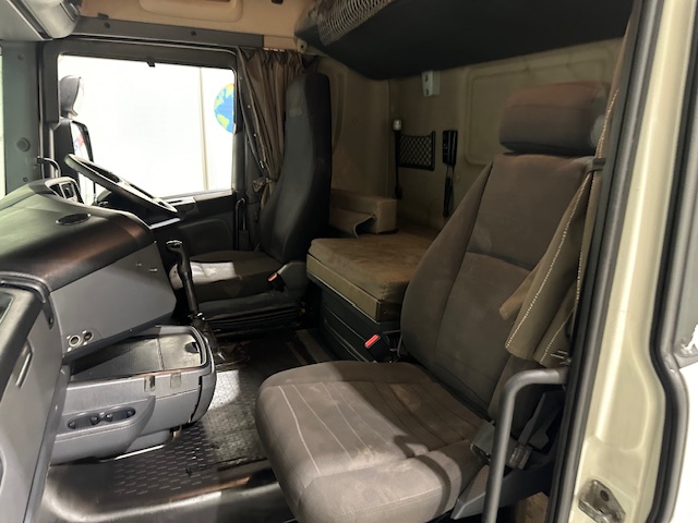 Scania R440 6×2 Rear Lift Brick Grab Drawbar