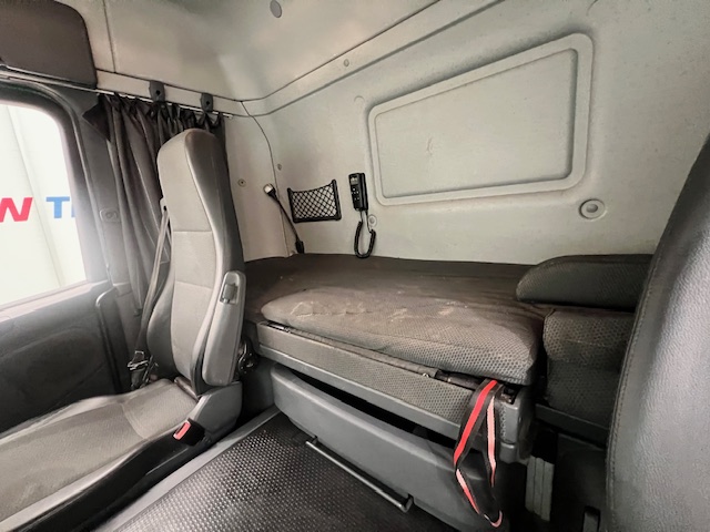 Scania G360 8×2 Sleeper Chassis Cab
