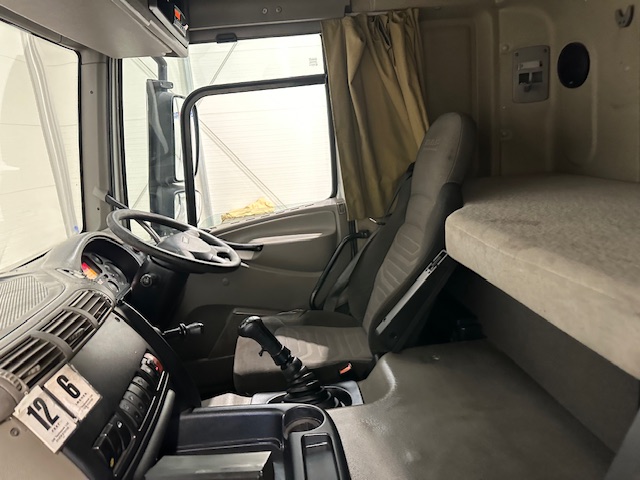 DAF CF85 360 8×2 Flatbed Brick Grab Drawbar