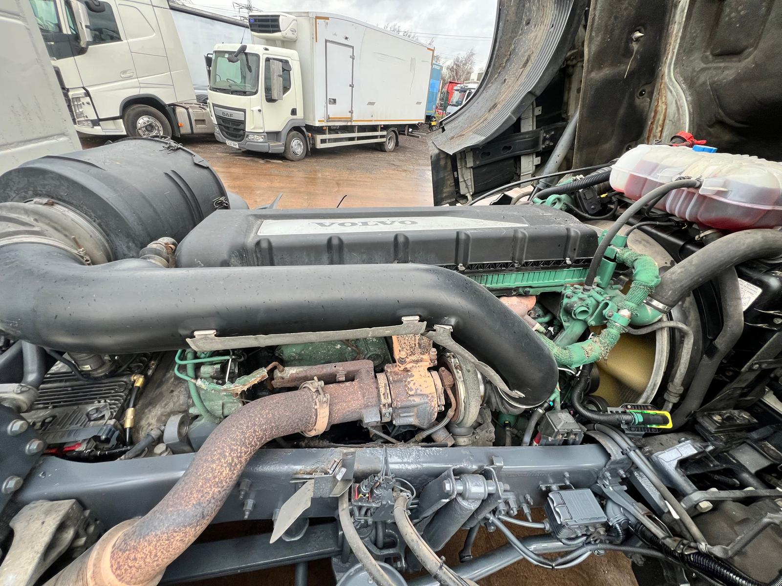 Volvo FH 500 6×2 Sleeper Cab Tractor Unit PTO