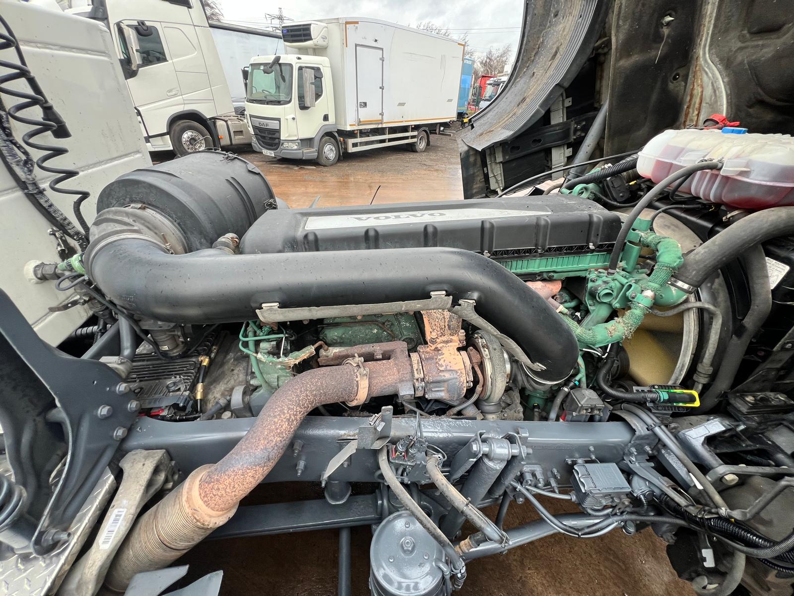 Volvo FH 500 6×2 Sleeper Cab Tractor Unit PTO