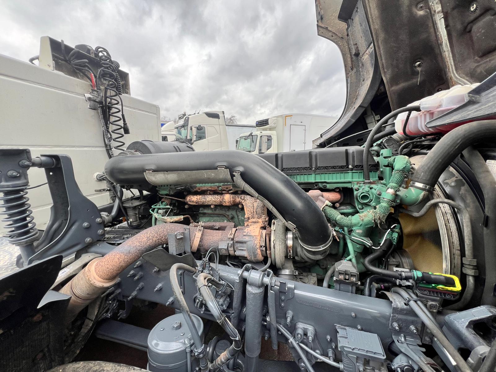 Volvo FH 500 6×2 Sleeper Cab Tractor Unit PTO