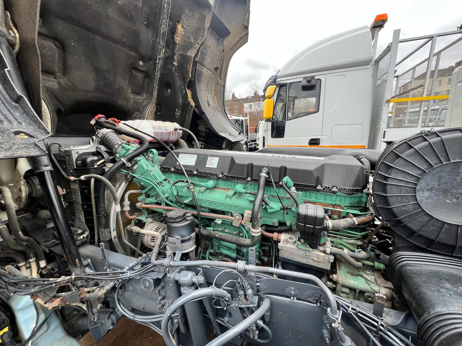 Volvo FH 500 6×2 Sleeper Cab Tractor Unit PTO