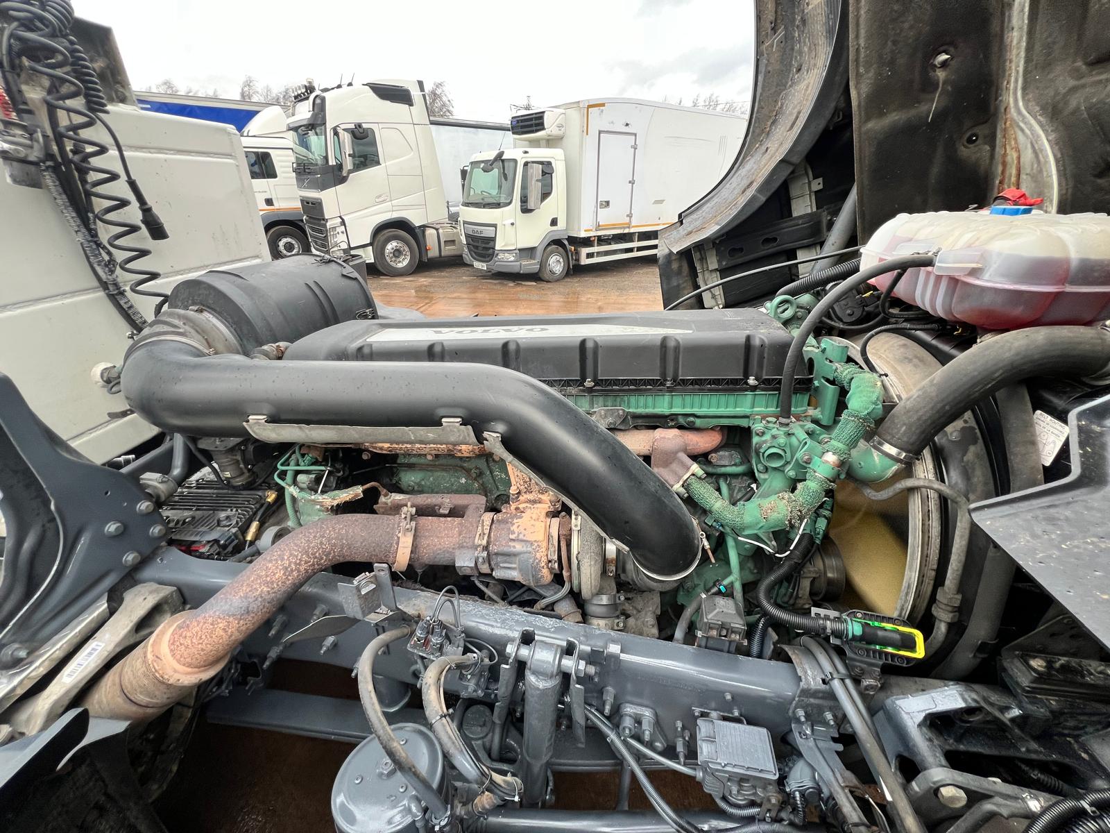 Volvo FH 500 6×2 Sleeper Cab Tractor Unit PTO