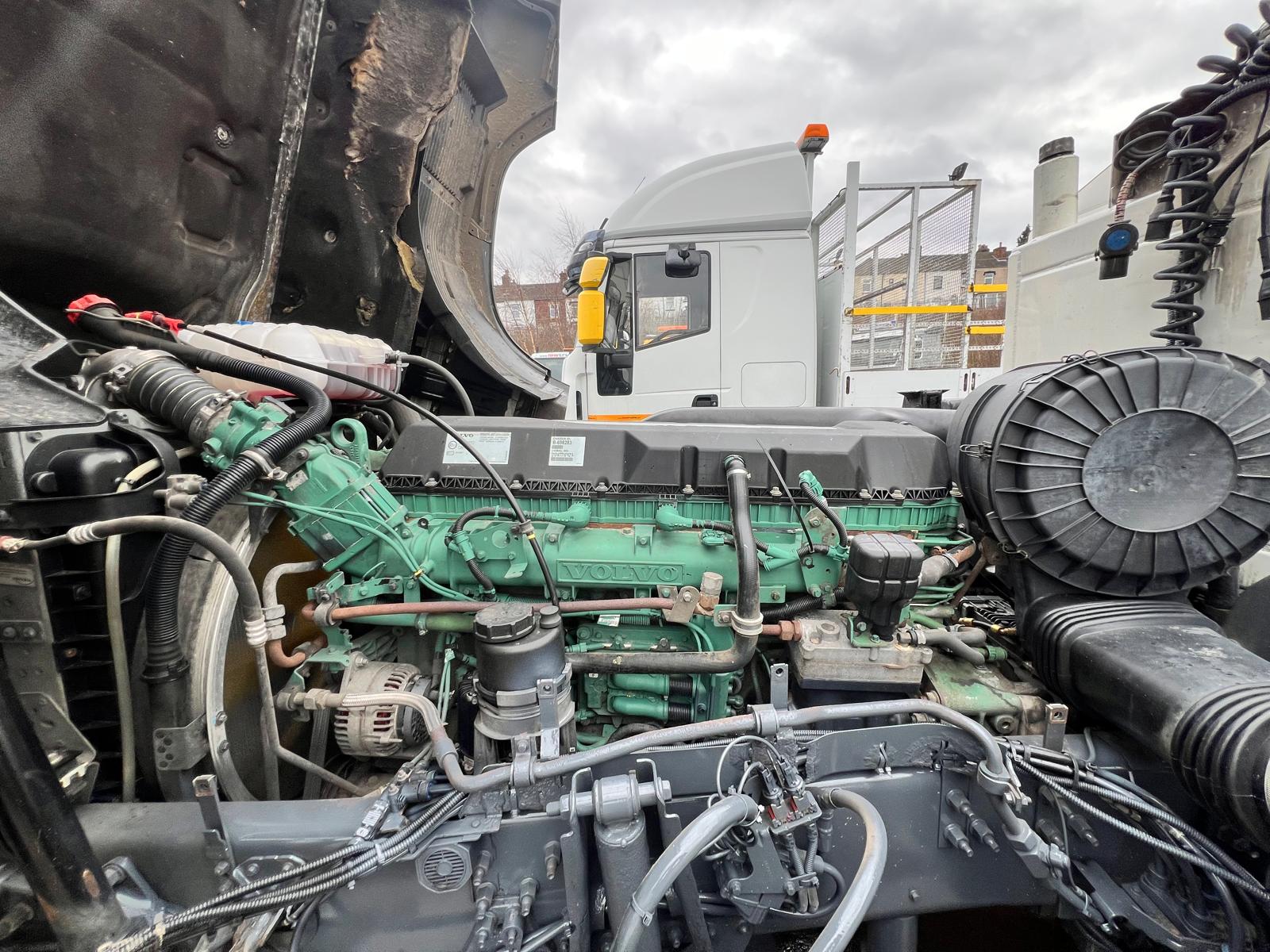Volvo FH 500 6×2 Sleeper Cab Tractor Unit PTO