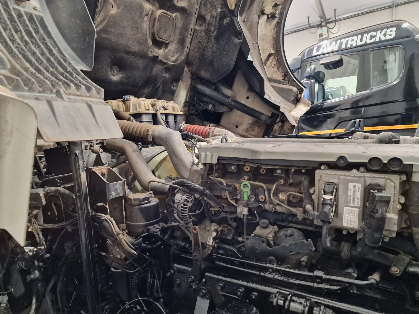 MAN TGX 26.440 6×2 Brick Grab Drawbar