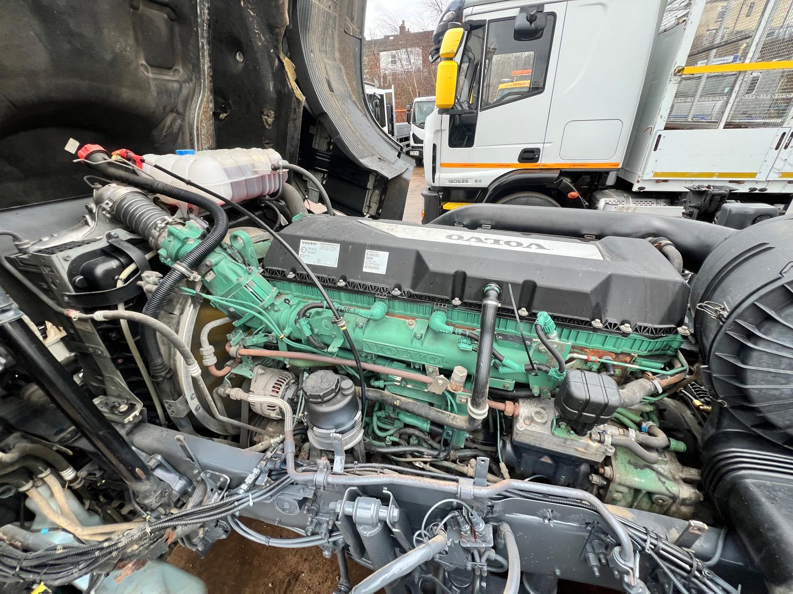 Volvo FH 500 6×2 Sleeper Cab Tractor Unit PTO