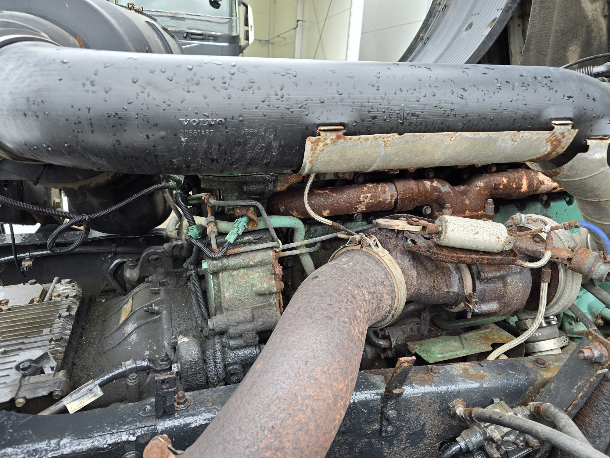 Volvo FH 460 6×2 Midlift Tractor Unit PTO