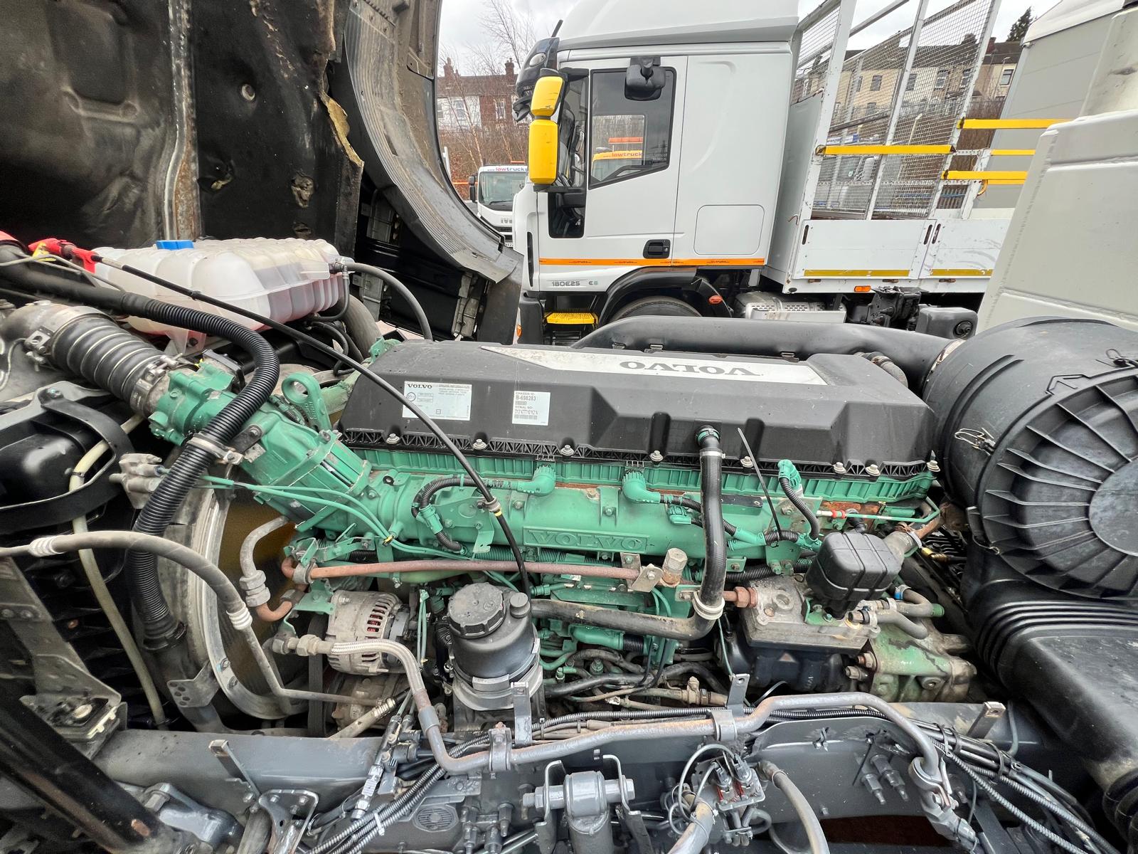 Volvo FH 500 6×2 Sleeper Cab Tractor Unit PTO