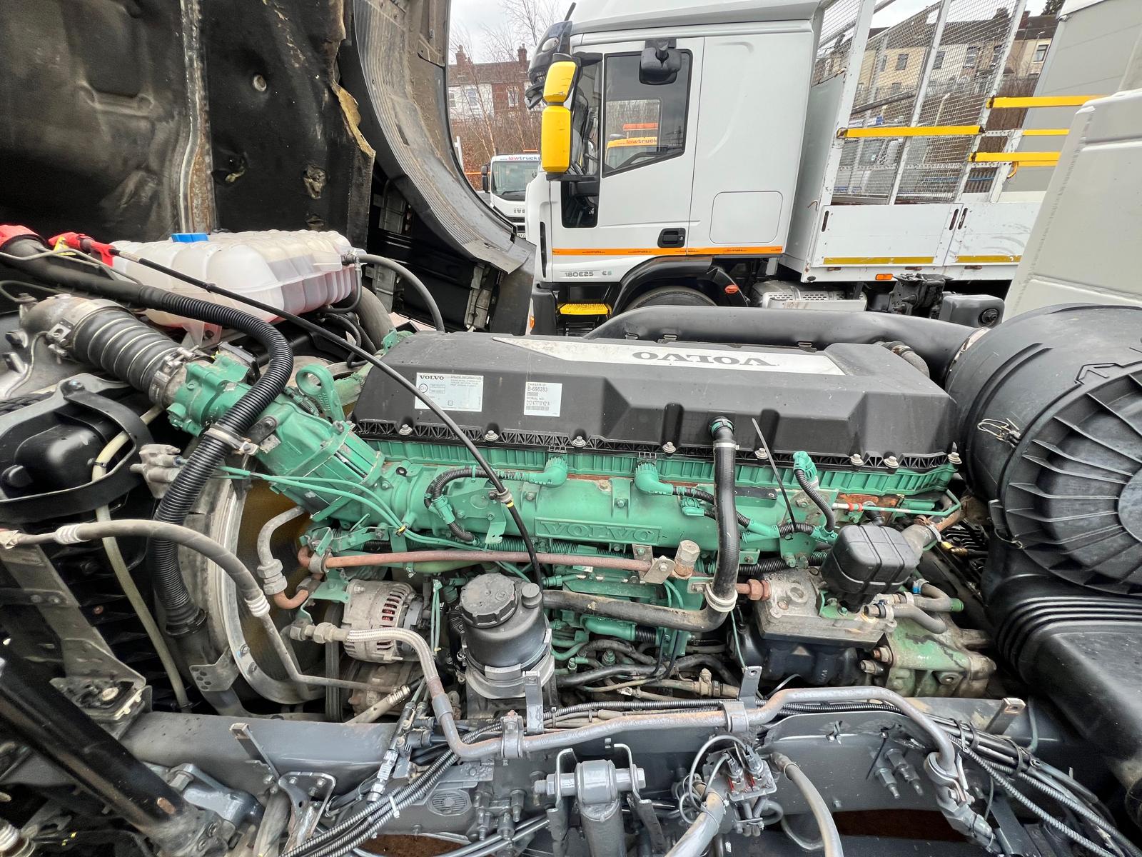 Volvo FH 500 6×2 Sleeper Cab Tractor Unit PTO