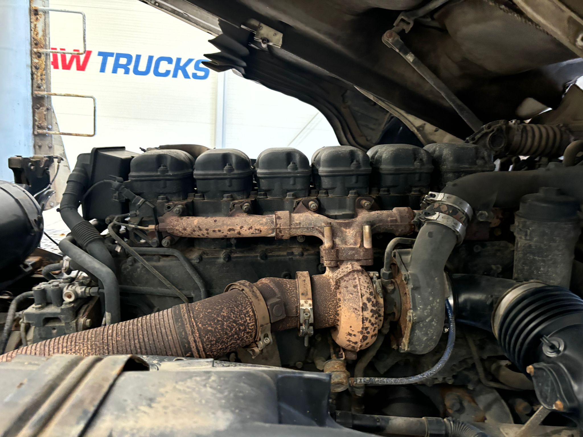 Scania R440 6×2 Rear Lift Brick Grab Drawbar