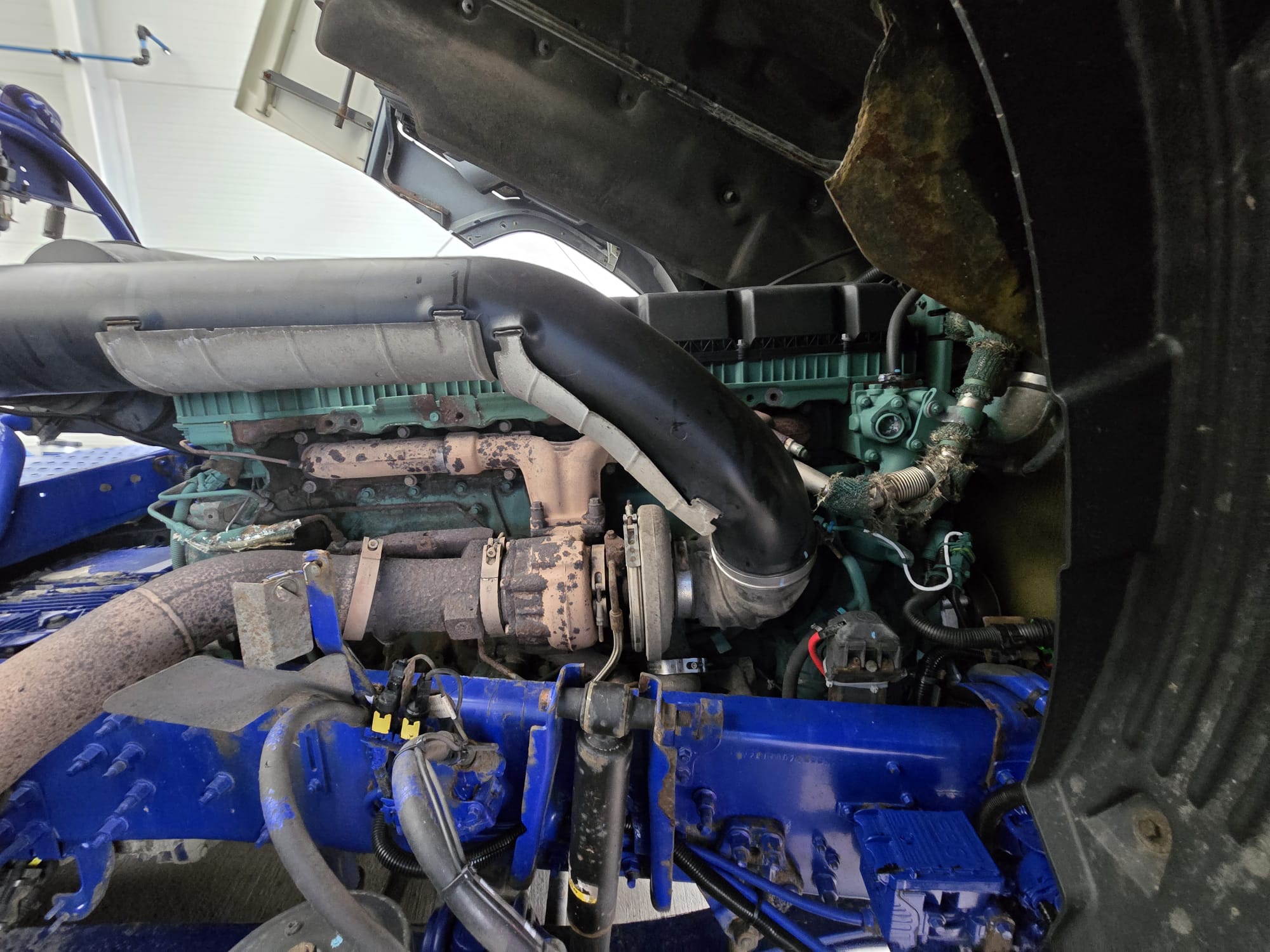 Volvo FH 500 6×2 Midlift Tractor Unit
