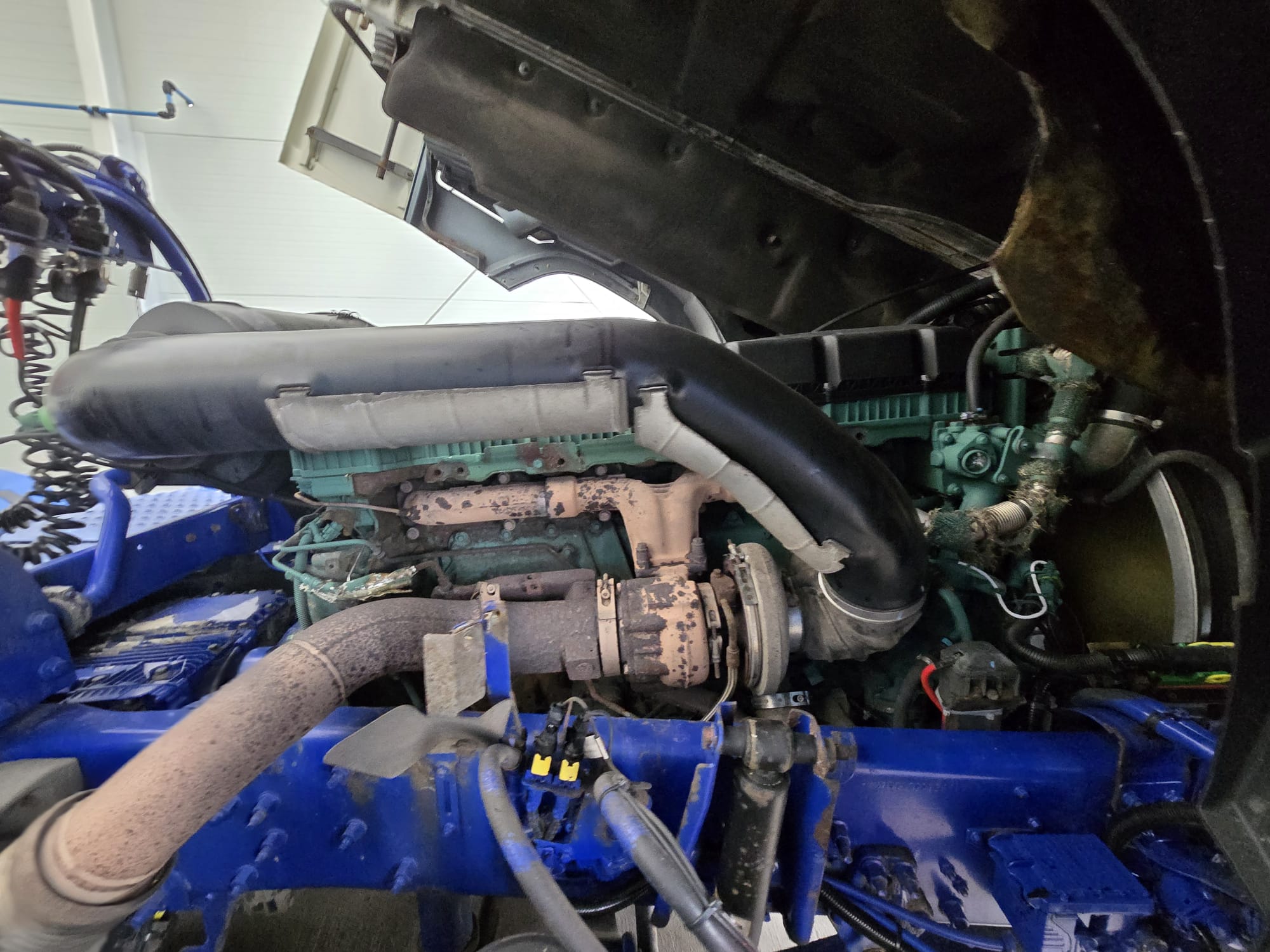 Volvo FH 500 6×2 Midlift Tractor Unit