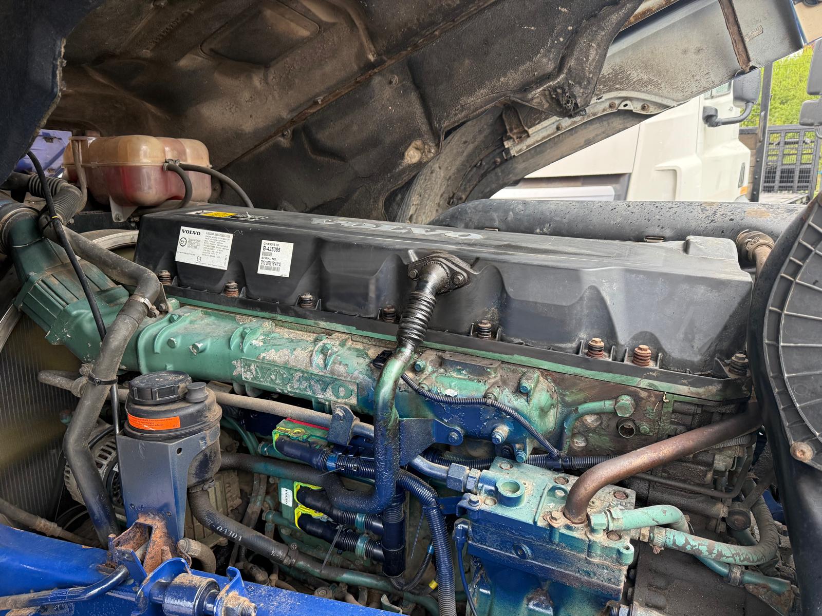 Volvo FH 480 6×2 Rear Lift Tractor Unit