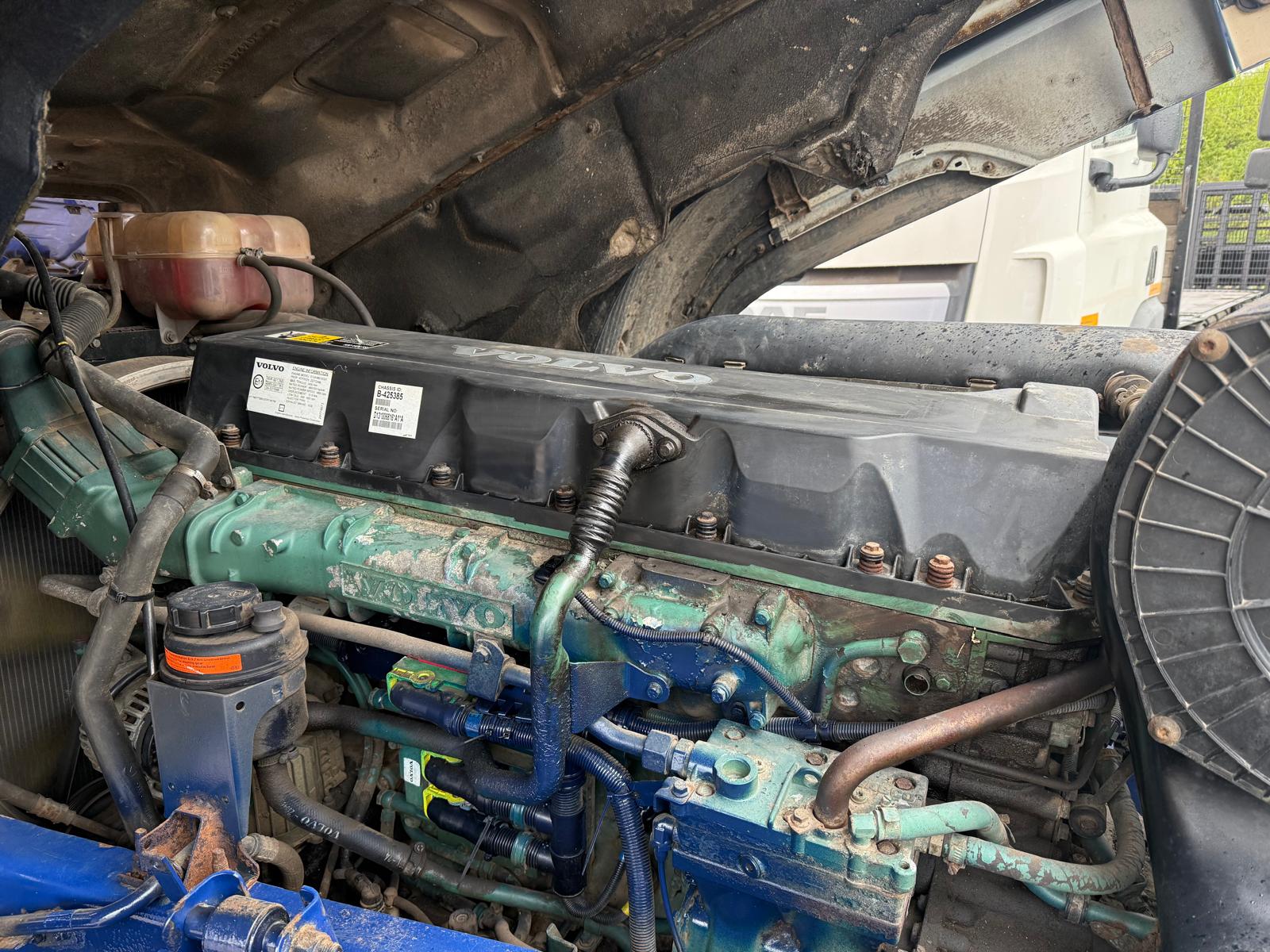Volvo FH 480 6×2 Rear Lift Tractor Unit