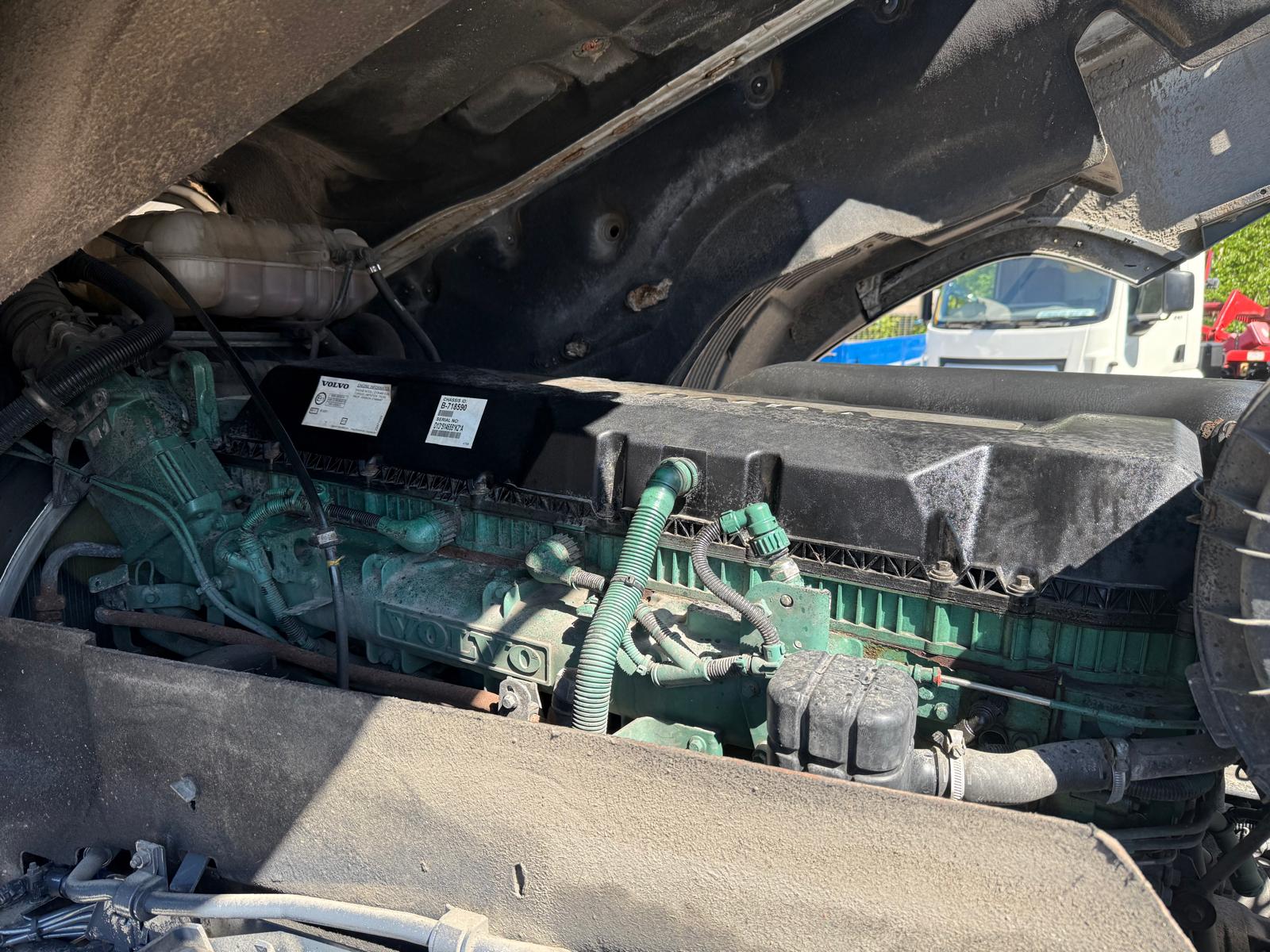 Volvo FH 460 6×2 Midlift Tractor Unit