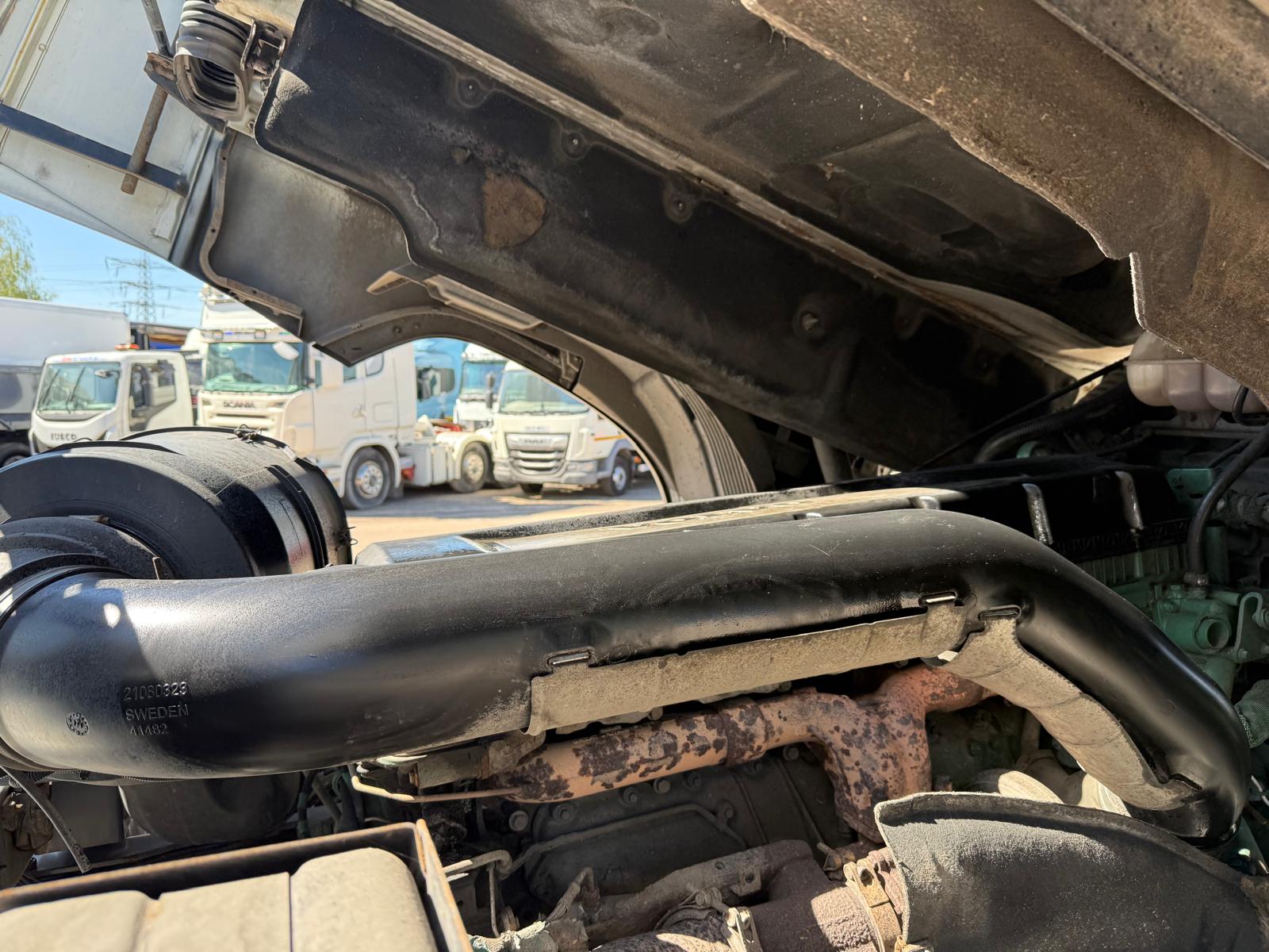 Volvo FH 460 6×2 Midlift Tractor Unit