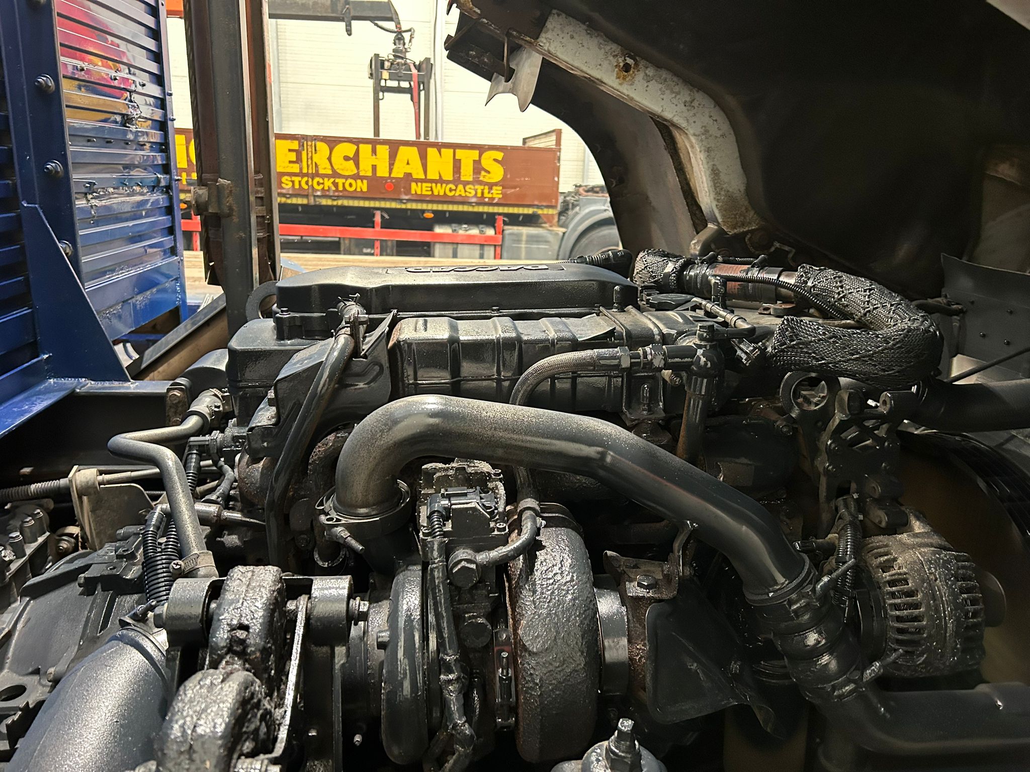 DAF LF 220 Day Cab Dropside Brick Grab