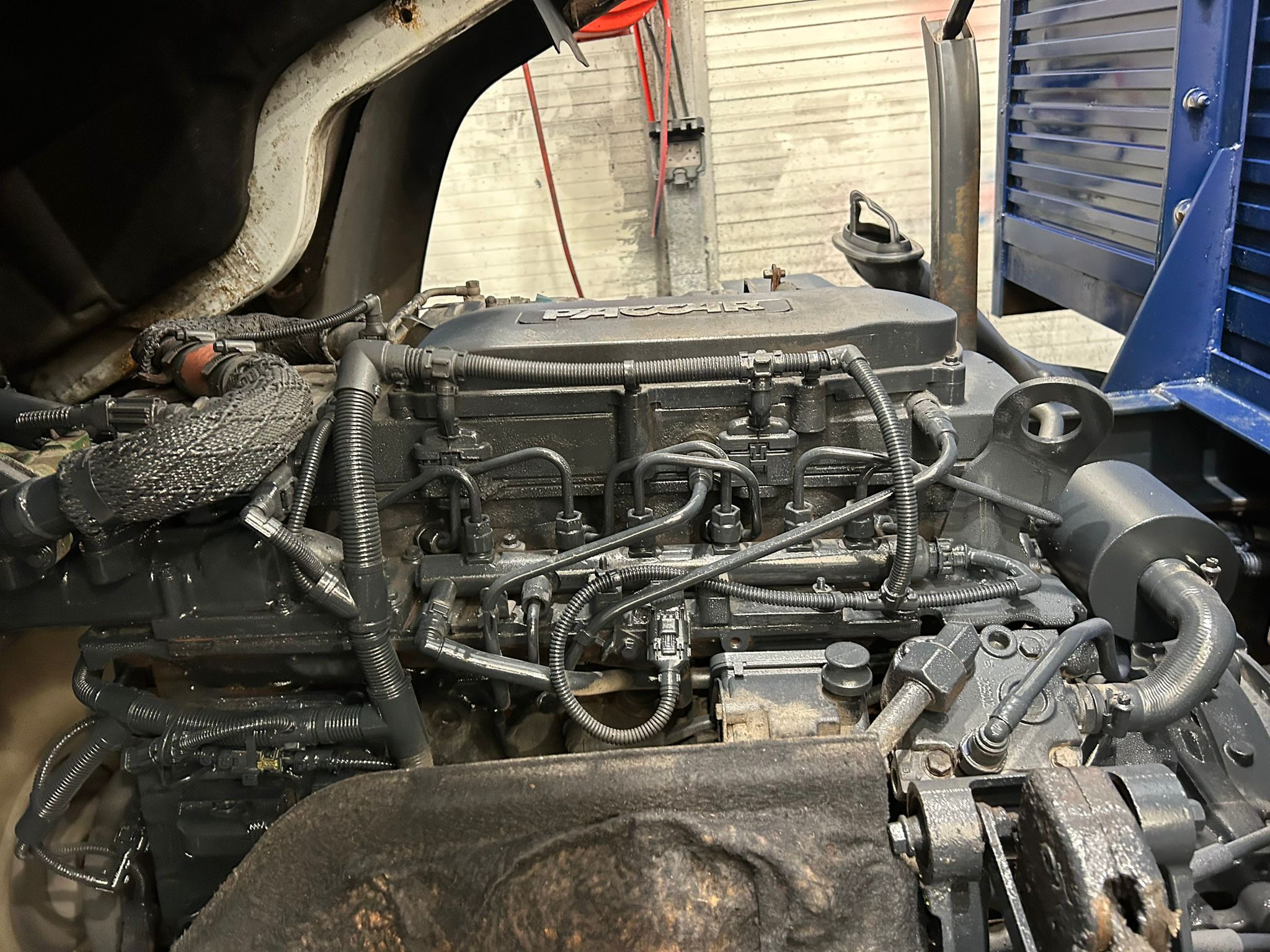 DAF LF 220 Day Cab Dropside Brick Grab