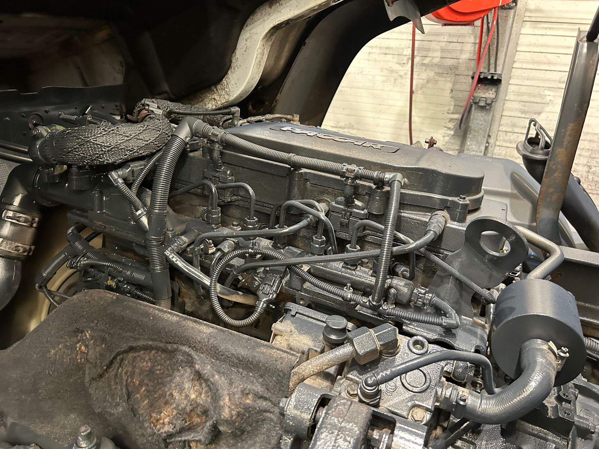 DAF LF 220 Day Cab Dropside Brick Grab