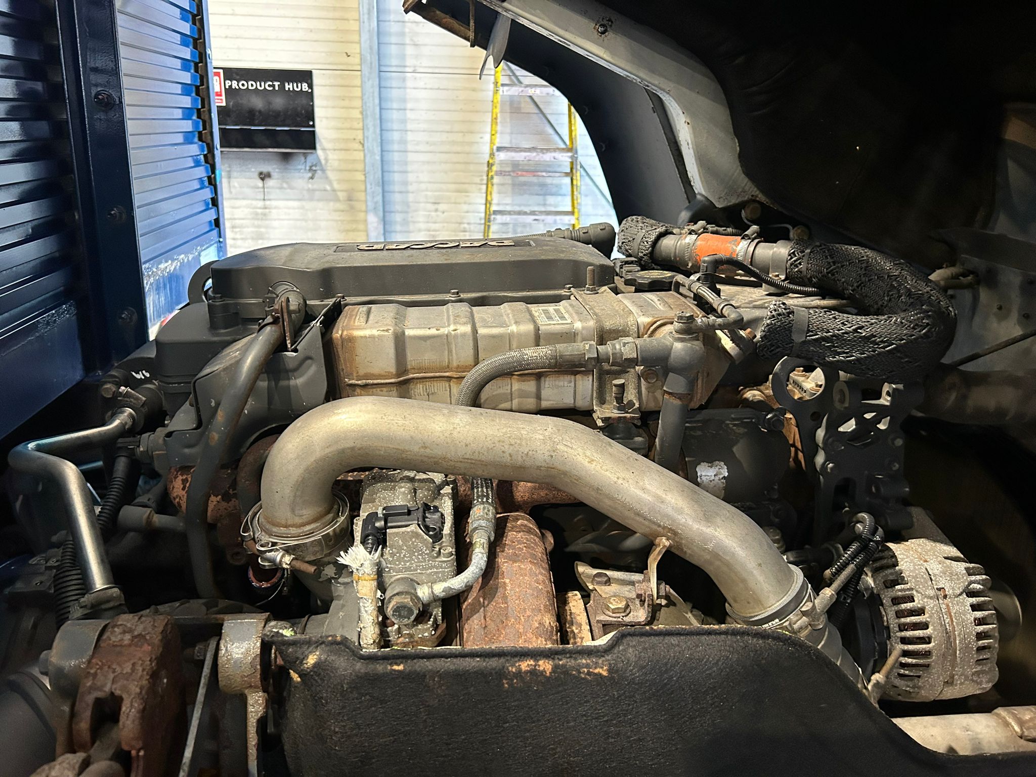 DAF LF 220 Day Cab Dropside Brick Grab