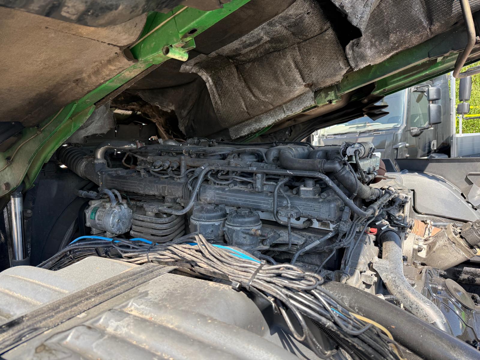 Scania G360 8×2 Sleeper Chassis Cab