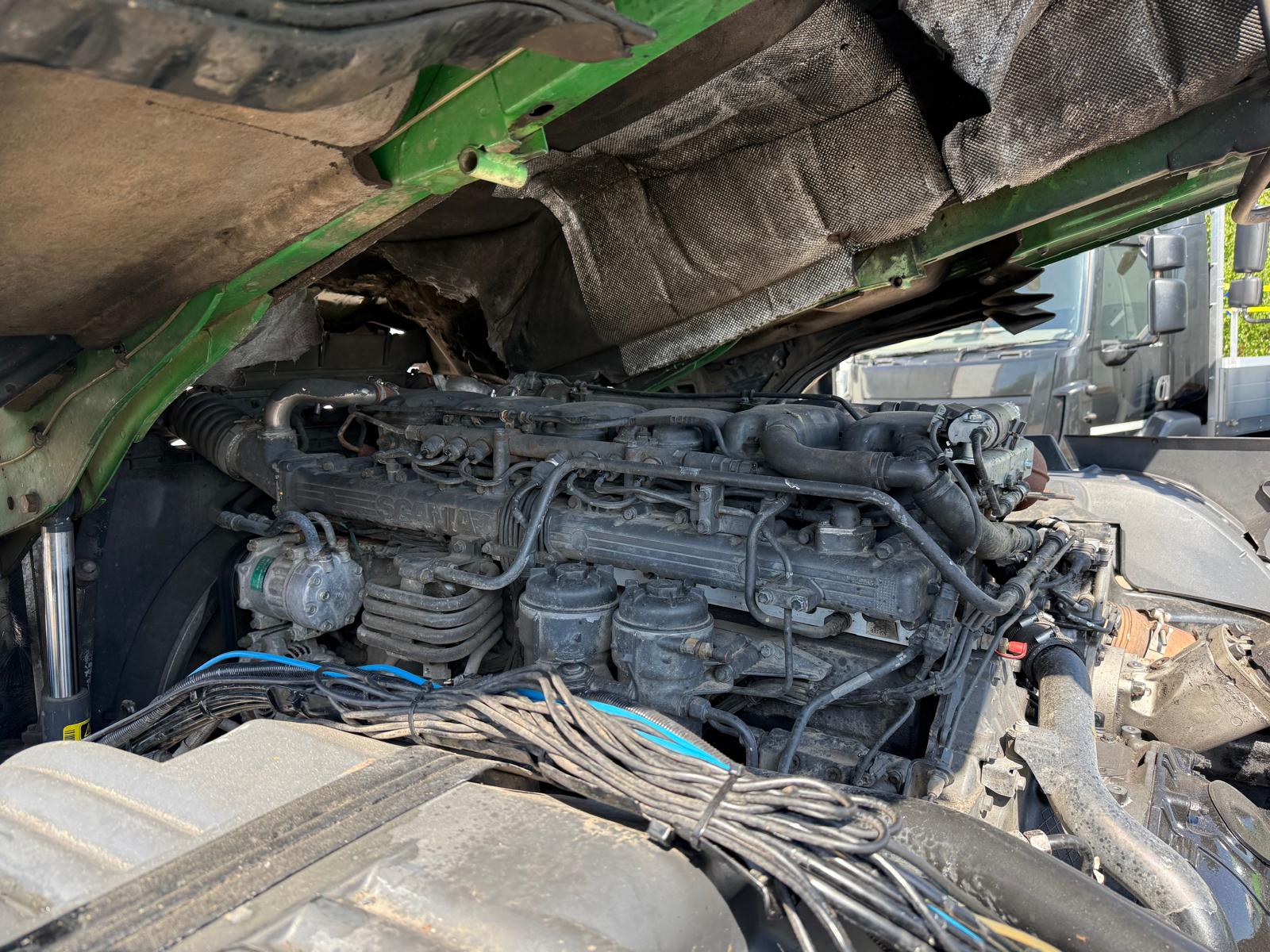 Scania G360 8×2 Sleeper Chassis Cab